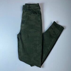 American Eagle, green camo Curvy Super Hi-Rise Jegging, size 0/24